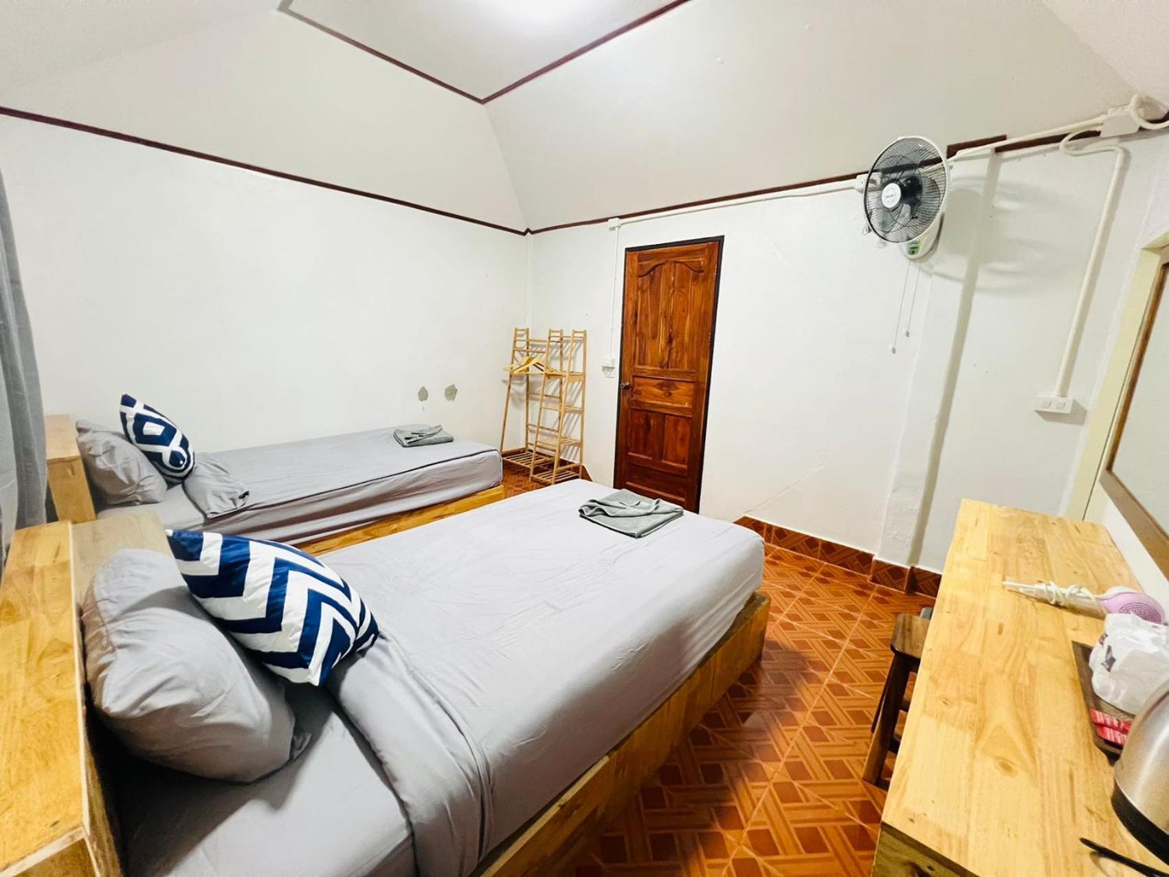 Lungwang Guest House Ban Rak Thai Exterior foto